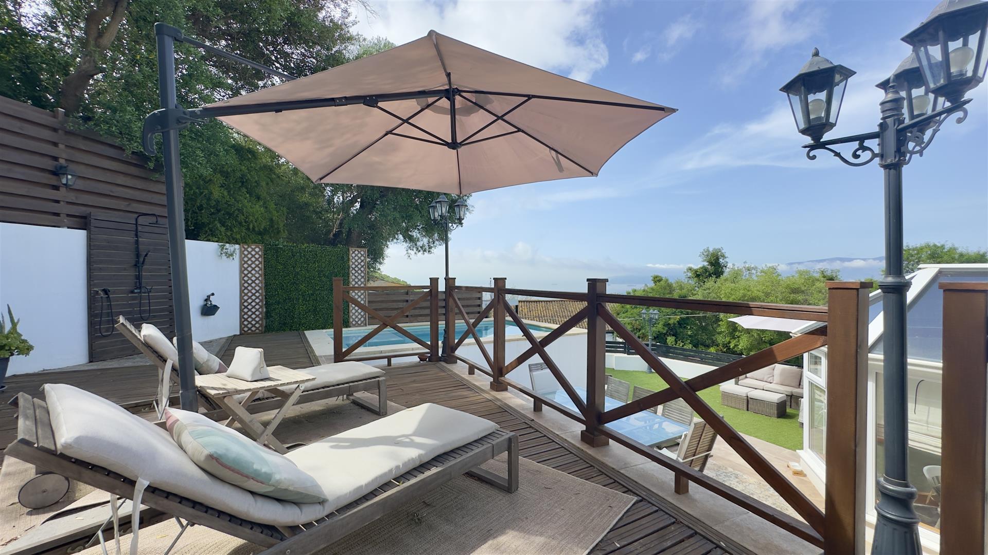 Image of House - 5 Bedrooms - 4 Bathrooms for Sale in Other South District-Gibraltar, Image 8